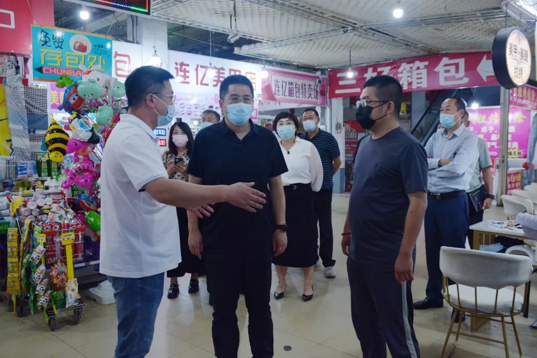 袁世君督导检查我市重点场所疫情防控工作落实情况_盖州市人民政府