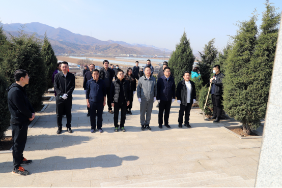 市人大常委会主任于建华,市委副书记,市长徐海龙,市政协主席任洪放